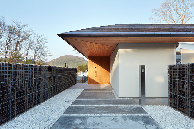 ウッドデッキ付き平屋建て別荘