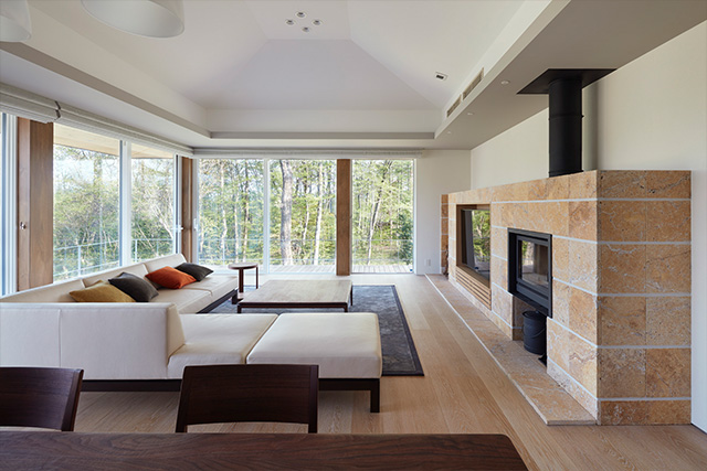 ウッドデッキ付き平屋建て別荘