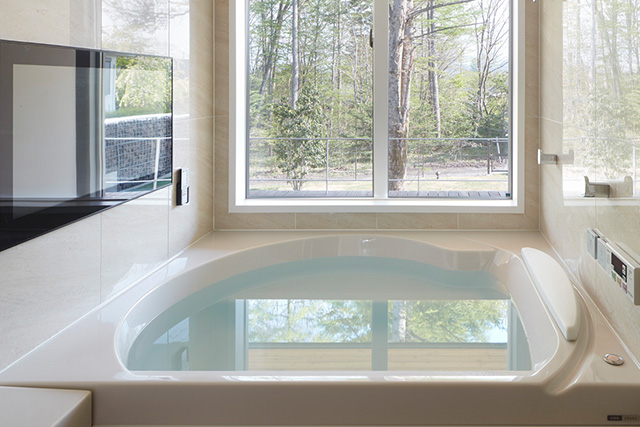 ウッドデッキ付き平屋建て別荘