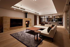 ウッドデッキ付き平屋建て別荘