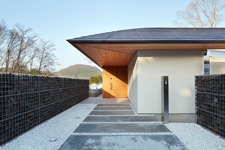 ウッドデッキ付き平屋建て別荘