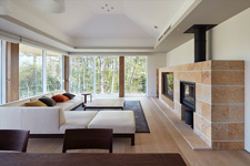 ウッドデッキ付き平屋建て別荘